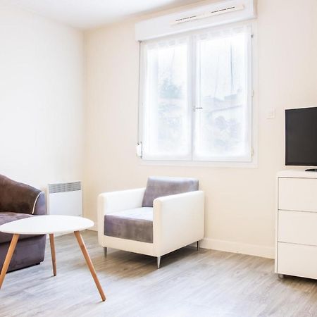 Le 12 Carnot - Serenite Assuree Dans Ce Grand Studio Leilighet Poitiers Eksteriør bilde