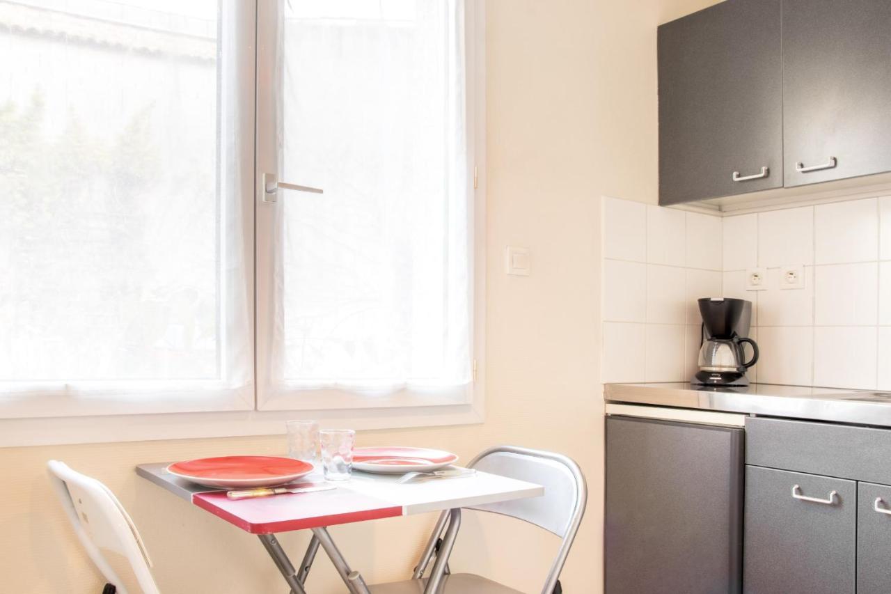 Le 12 Carnot - Serenite Assuree Dans Ce Grand Studio Leilighet Poitiers Eksteriør bilde