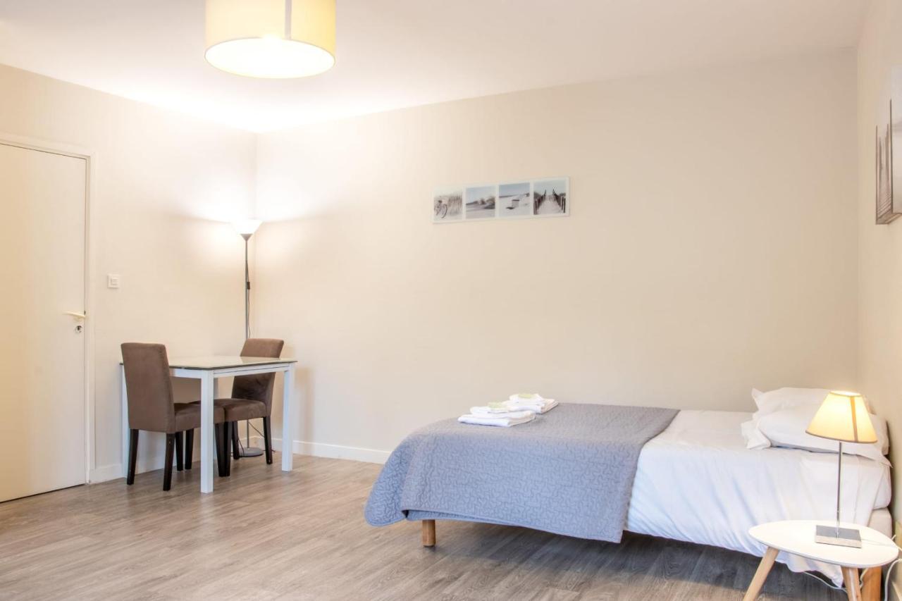 Le 12 Carnot - Serenite Assuree Dans Ce Grand Studio Leilighet Poitiers Eksteriør bilde